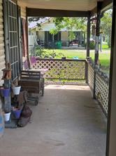 102 E 14th Street - Photo 3