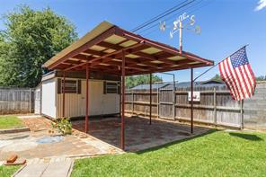 4304 9th Street - Photo 35