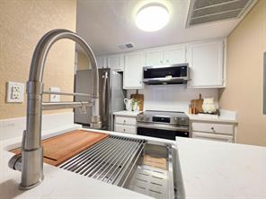 449 Harris Street - Photo 15