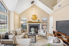 449 Harris Street - Photo 2