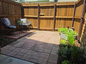 449 Harris Street - Photo 33