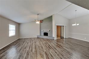 1309 Crestview Drive - Photo 3