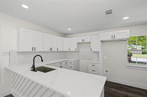 4608 Reed Street - Photo 10