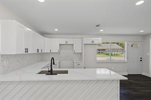 4608 Reed Street - Photo 9