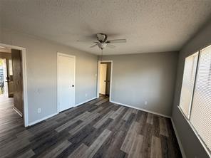 4520 Columbia Avenue - Photo 2
