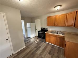 4520 Columbia Avenue - Photo 4