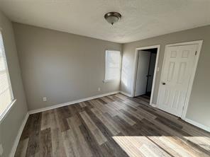 4520 Columbia Avenue - Photo 5