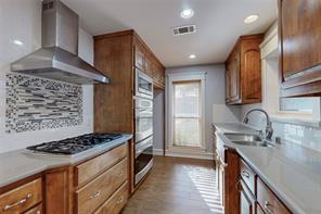 9100 Berkshire Drive - Photo 10