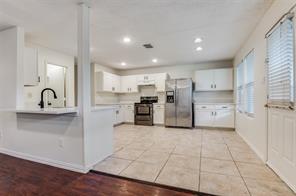 1122 Mazourka Drive - Photo 4