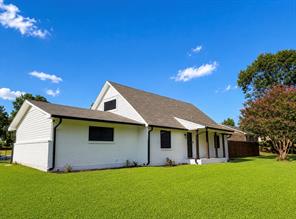 519 Clearwater Road - Photo 2