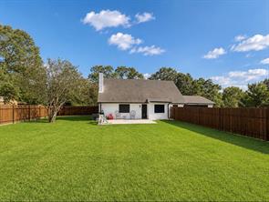 519 Clearwater Road - Photo 3