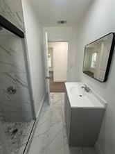 600 E Robert Street - Photo 11