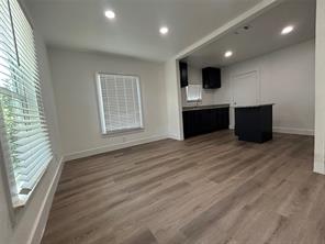 600 E Robert Street - Photo 7