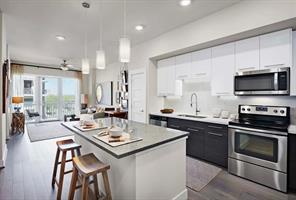 2727 Travis Street - Photo 6