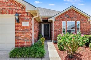 2620 Redcedar Drive - Photo 2