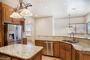 7713 Lakeview Circle - Photo 14