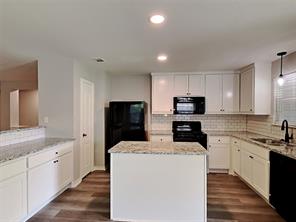 2161 Lone Pecan Drive - Photo 2