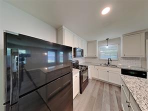 2161 Lone Pecan Drive - Photo 4