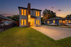 1226 S Ewing Avenue - Photo 1