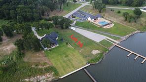 1582 Shoreline Drive - Photo 3
