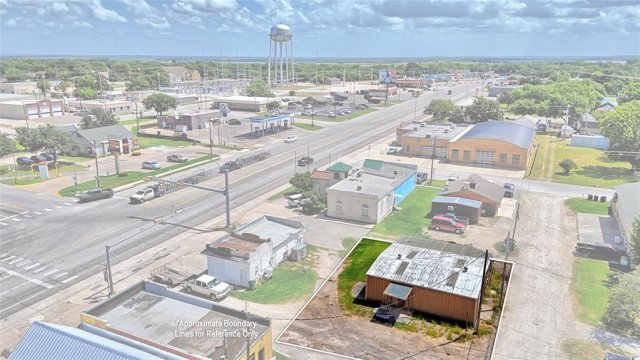 105 W Highway 82