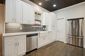 526 S Edgefield Avenue - Photo 12
