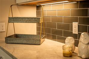 526 S Edgefield Avenue - Photo 16
