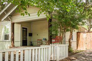 526 S Edgefield Avenue - Photo 2