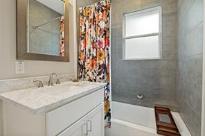 526 S Edgefield Avenue - Photo 31