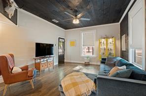 526 S Edgefield Avenue - Photo 7