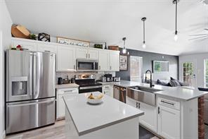 417 Shadow Grass Avenue - Photo 11