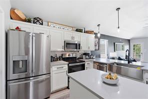 417 Shadow Grass Avenue - Photo 13