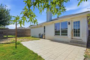 417 Shadow Grass Avenue - Photo 35