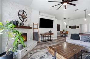 417 Shadow Grass Avenue - Photo 9
