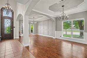 5520 Champlain Drive - Photo 4