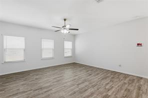 1408 Ross Avenue - Photo 2