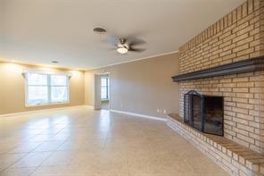 55 Surrey Square - Photo 14