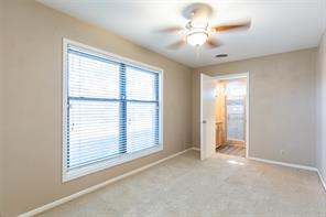 55 Surrey Square - Photo 17