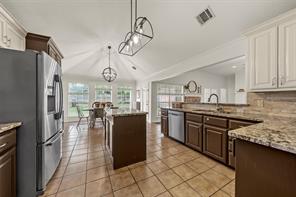 1112 Regina Drive - Photo 13