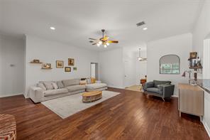1112 Regina Drive - Photo 6