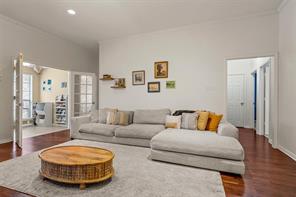 1112 Regina Drive - Photo 8
