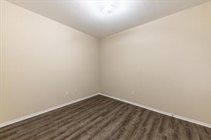 102 Collett Court - Photo 15