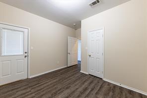 102 Collett Court - Photo 16