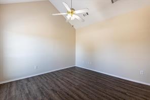 102 Collett Court - Photo 2