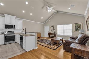 691 Park Street - Photo 6