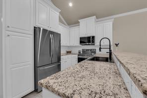 691 Park Street - Photo 9