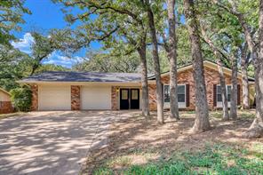 624 Hillview Drive - Photo 1