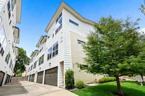 5811 Lindell Avenue - Photo 1