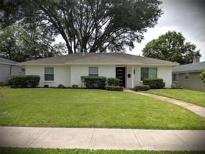 1400 Oakhill Drive - Photo 1