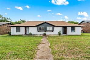 208-212 Queen Drive - Photo 1